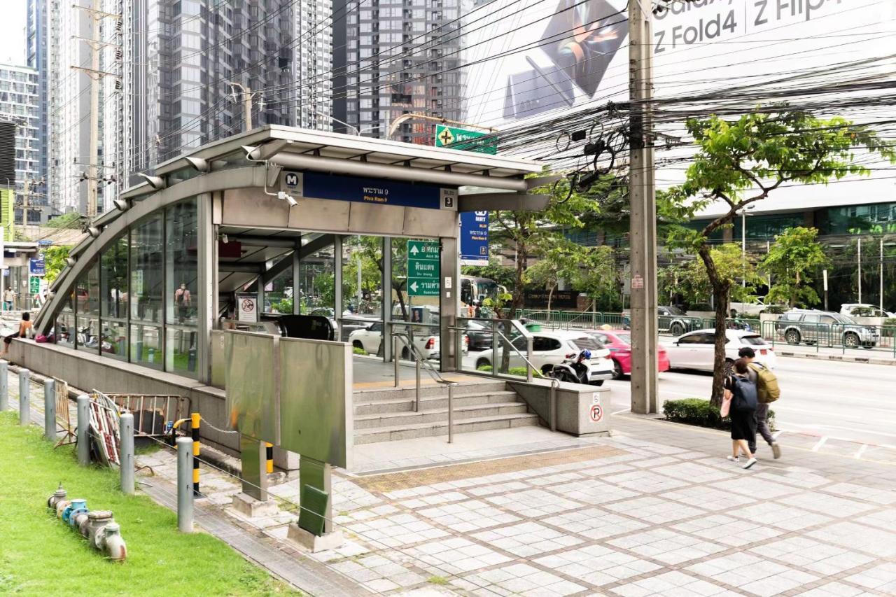 Internet Celebrity Train Night Market Swimming Pool Free Wifi Mrt 100m 曼谷